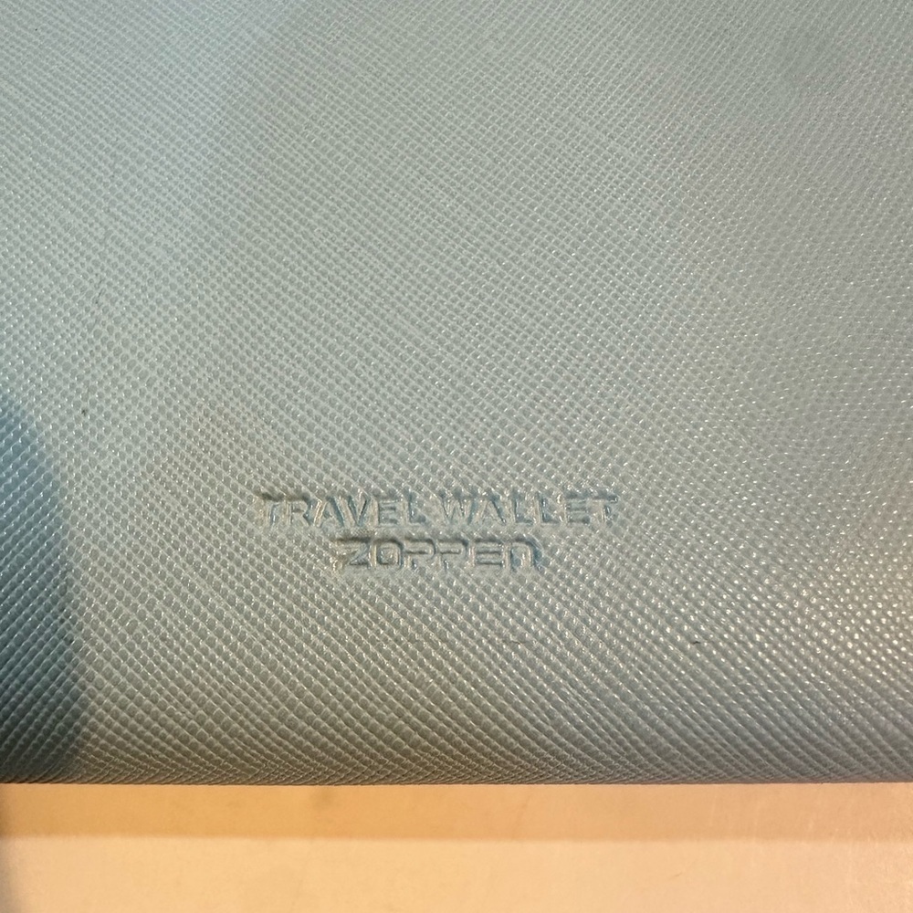 🌍🌍Travel Wallet - Blue Exterior, Yellow Interior - Picture 3 of 16